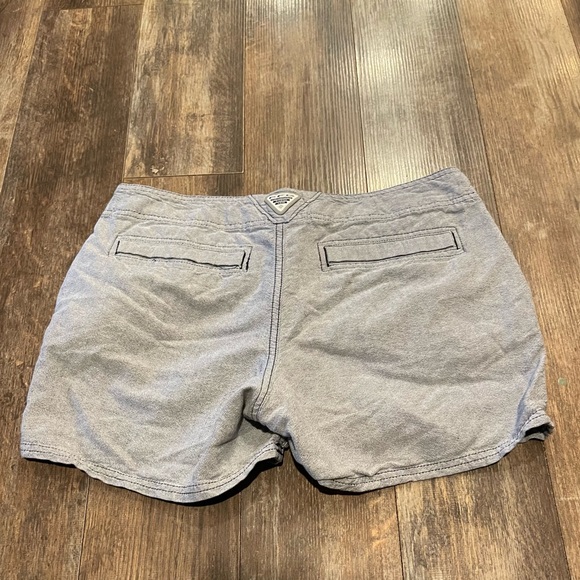 Columbia Gray Women's Casual Shorts - Picture 2 of 3